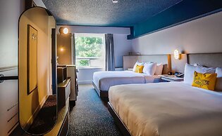 DoubleTree by Hilton St. John's Harbourview