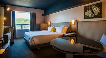DoubleTree by Hilton St. John's Harbourview