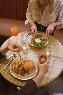 New York Marriott Marquis