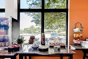 Best Western Merry Manor Inn