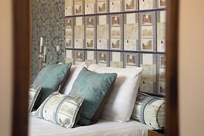 Best Western Plough & Harrow Hotel