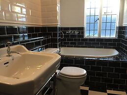 Best Western Plough & Harrow Hotel