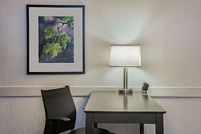 La Quinta Inn by Wyndham Miami Airport North