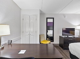 La Quinta Inn by Wyndham Miami Airport North