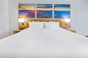 Days Inn by Wyndham Roanoke Near I-81