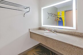 Days Inn by Wyndham Roanoke Near I-81