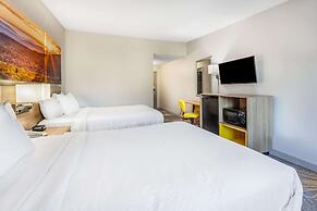 Days Inn by Wyndham Roanoke Near I-81