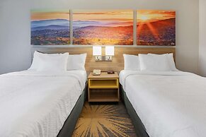 Days Inn by Wyndham Roanoke Near I-81
