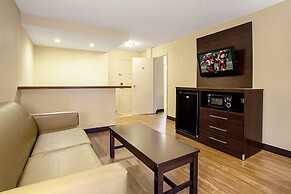 Red Roof Inn PLUS+ Wichita East