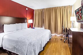 Red Roof Inn PLUS+ Wichita East