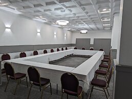 Red Roof Inn PLUS+ Wichita East