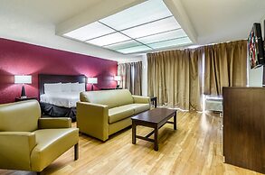 Red Roof Inn PLUS+ Wichita East