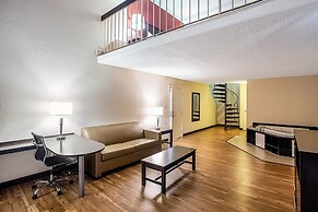 Red Roof Inn PLUS+ Wichita East