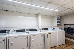 Red Roof Inn & Suites Pigeon Forge - Parkway