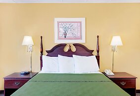 Travelodge by Wyndham Chambersburg