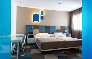 Hotel Macia Sevilla Kubb