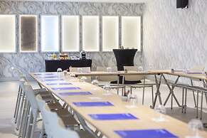 Hotel Macia Sevilla Kubb