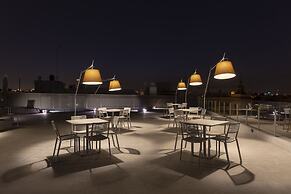 Hotel Macia Sevilla Kubb