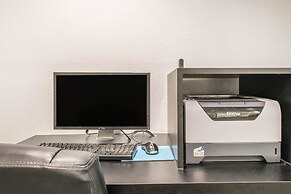 Quality Inn & Suites Near the Theme Parks