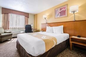 Quality Inn & Suites Near the Theme Parks
