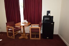 Knights Inn Oswego