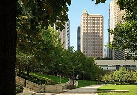 Fairmont Chicago at Millennium Park
