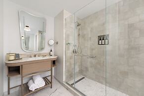 Fairmont Chicago at Millennium Park