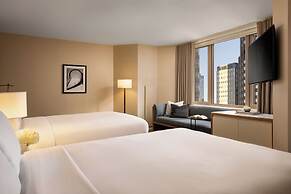 Fairmont Chicago at Millennium Park