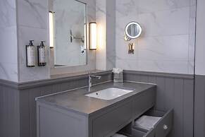 Oulton Hall Hotel, Spa & Golf Resort