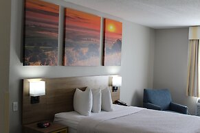 Days Inn by Wyndham Colby