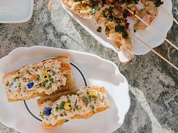 Kimpton Theta New York - Times Square by IHG