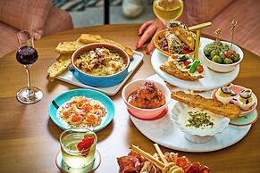 Kimpton Theta New York - Times Square by IHG