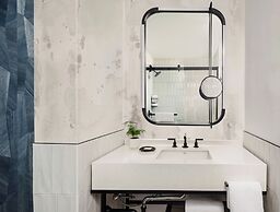 Kimpton Theta New York - Times Square by IHG