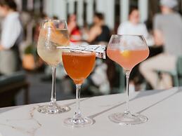 Kimpton Theta New York - Times Square by IHG