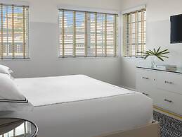 Kimpton Surfcomber Hotel by IHG