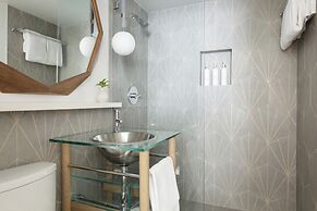 Kimpton Surfcomber Hotel by IHG