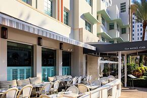 Kimpton Surfcomber Hotel by IHG