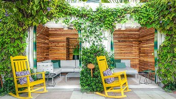 Kimpton Surfcomber Hotel by IHG