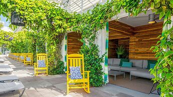 Kimpton Surfcomber Hotel by IHG