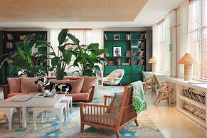 Kimpton Surfcomber Hotel by IHG