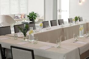 Kimpton Surfcomber Hotel by IHG