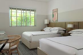 Kimpton Surfcomber Hotel by IHG