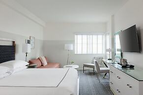 Kimpton Surfcomber Hotel by IHG