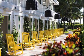 Kimpton Surfcomber Hotel by IHG