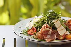 Kimpton Surfcomber Hotel by IHG