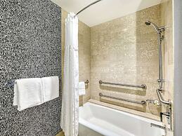 The Royal Sonesta Minneapolis Downtown