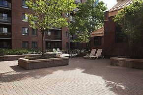 Les Suites Hotel Ottawa