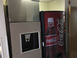 Days Inn by Wyndham Thomson