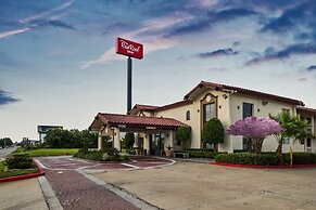 Red Roof Inn Houston North - FM 1960 & I-45
