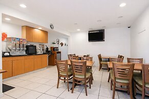 Knights Inn Gallup at 3208 W Hwy 66